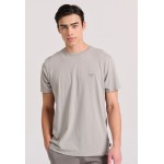 T-shirt με branded τύπωμα - The essentials T-shirt με branded τύπωμα - The essentials