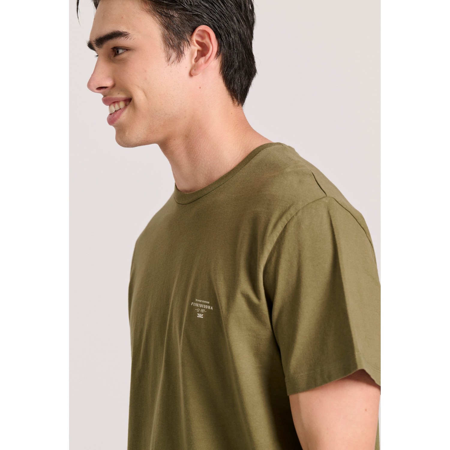 T-shirt με branded τύπωμα - The essentials T-shirt με branded τύπωμα - The essentials