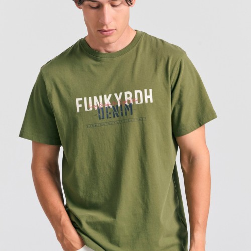 T-shirt με faded τύπωμα στο στήθος
