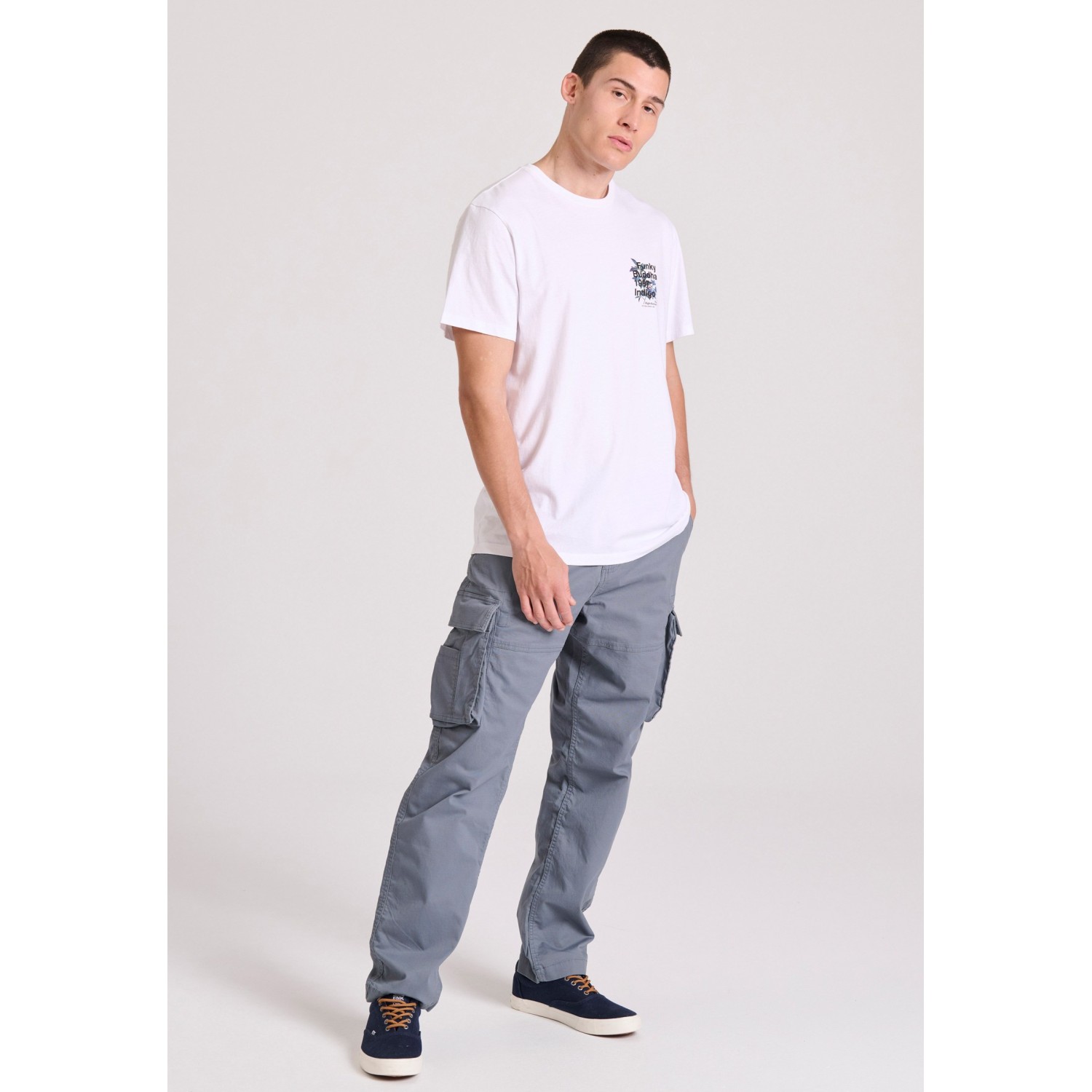 T-shirt με floral frame τύπωμα στην πλάτη