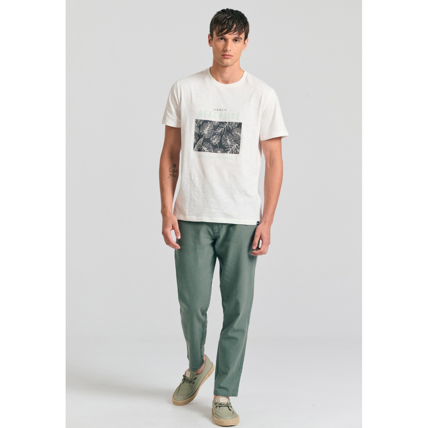 T-shirt με frame τύπωμα στο στήθος Garage 55.