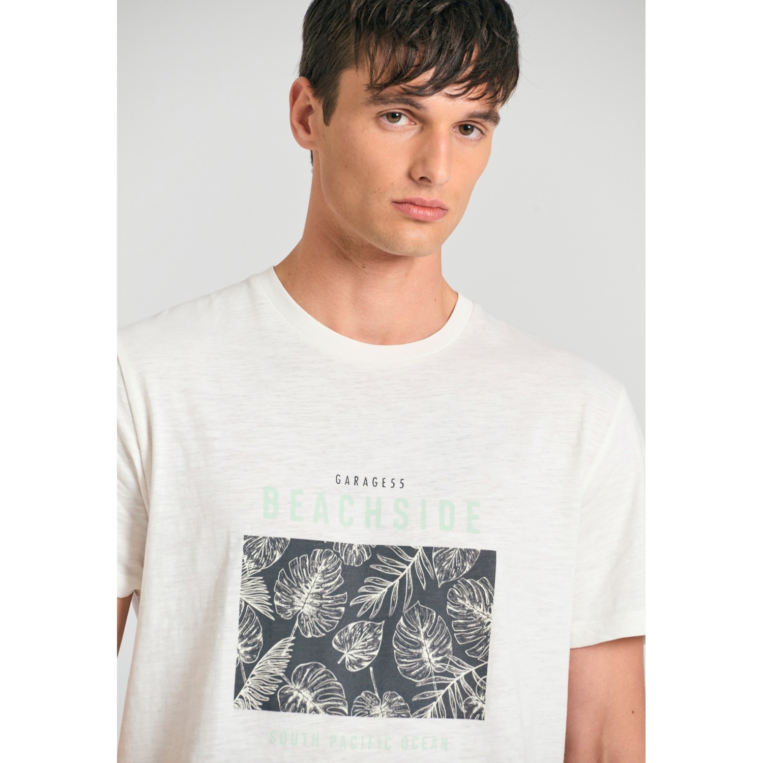 T-shirt με frame τύπωμα στο στήθος Garage 55.