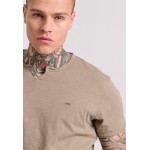 T-shirt με λαιμό henley και raw cuts - The essenti