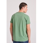T-shirt με λαιμό henley και raw cuts - The essenti