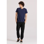 T-shirt με λαιμό henley και raw cuts - The essenti