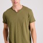 T-shirt με λαιμό henley και raw cuts - The essenti