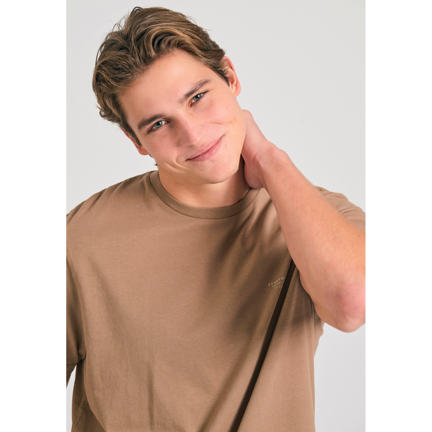 T-shirt με στρογγυλή λαιμόκοψη - The essentials T-shirt με στρογγυλή λαιμόκοψη - The essentials