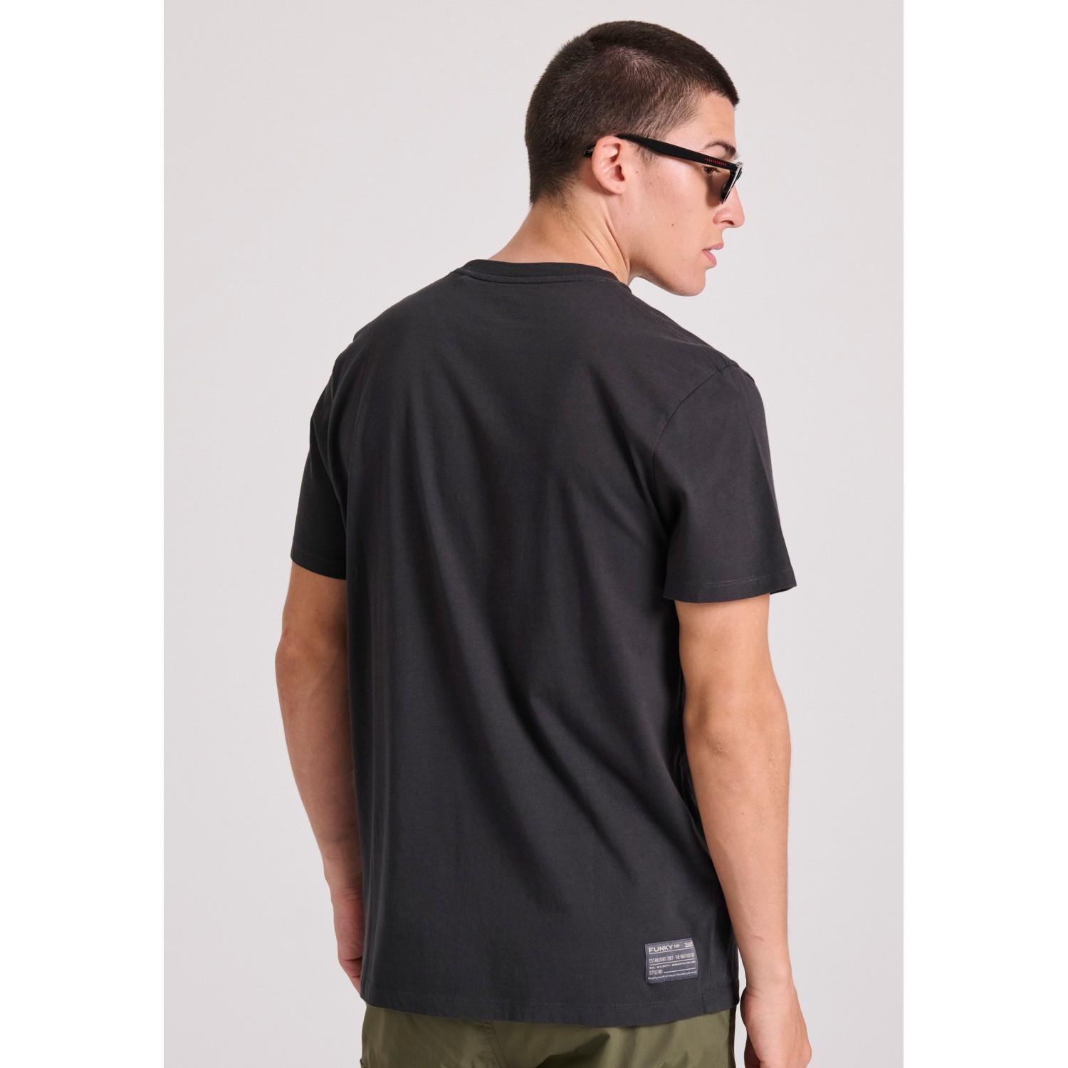 T-shirt με τύπωμα και τσέπη στο στήθος