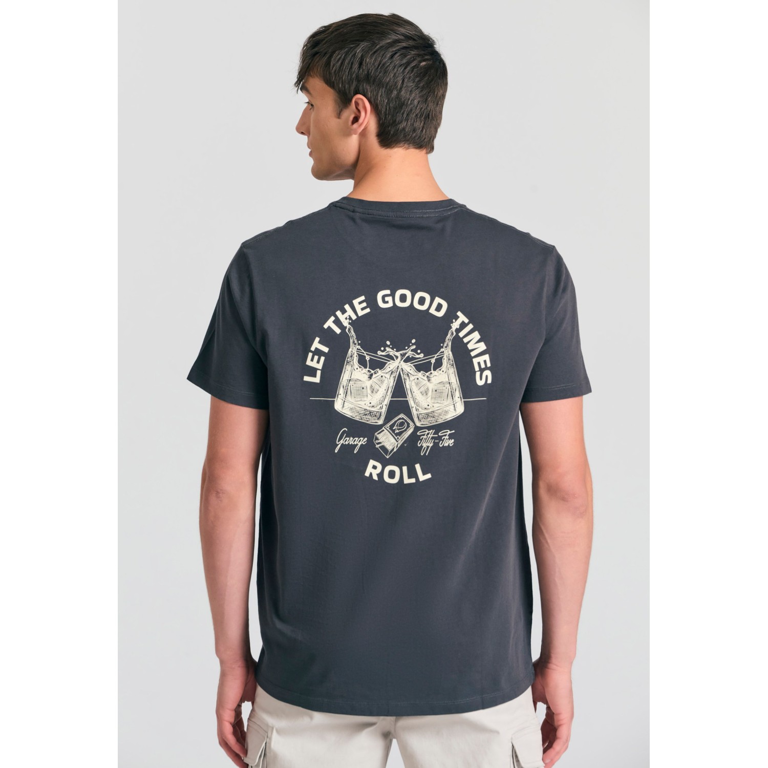 T-shirt με τύπωμα στην πλάτη Garage 55. T-shirt με τύπωμα στην πλάτη Garage 55.