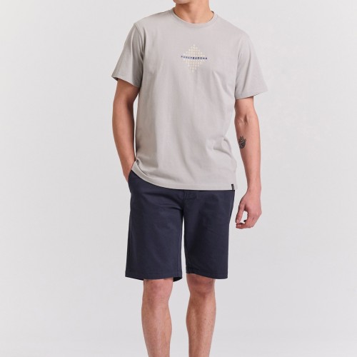 T-shirt με τύπωμα στο στήθος T-shirt με τύπωμα στο στήθος