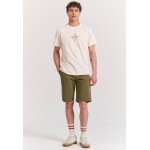 T-shirt με τύπωμα στο στήθος