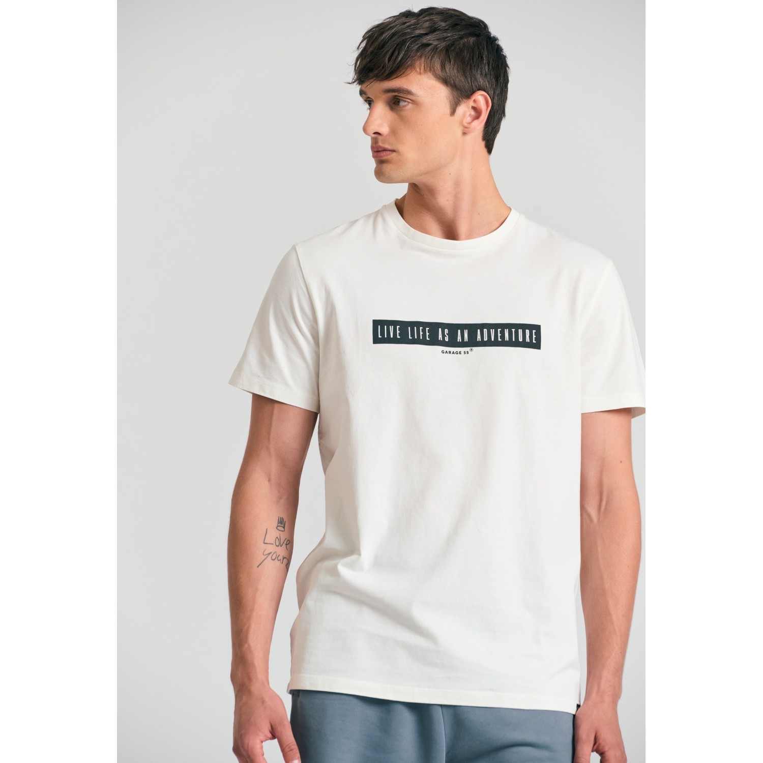 T-shirt με τύπωμα στο στήθος Garage 55.