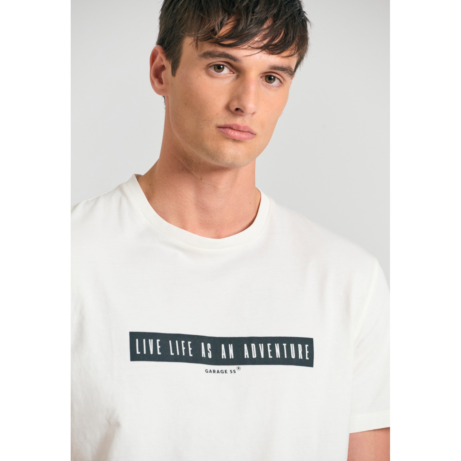T-shirt με τύπωμα στο στήθος Garage 55.