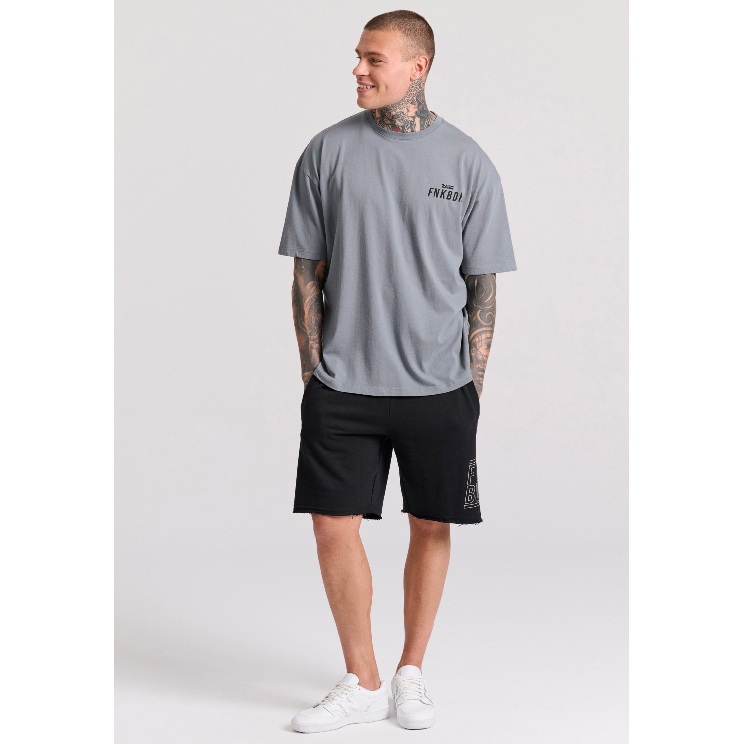 Wide leg fit αθλητική βερμούδα με Funky Buddha τύπ Wide leg fit αθλητική βερμούδα με Funky Buddha τύπ