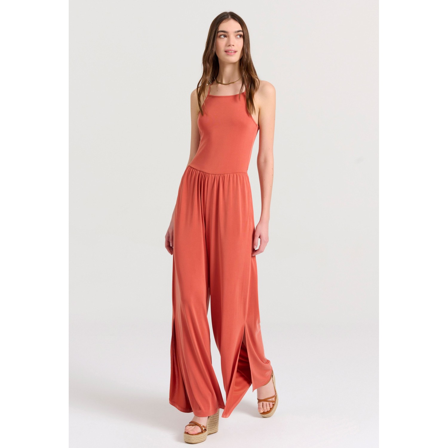 Wide leg fit ολόσωμη φόρμα με πλαϊνά ανοίγματα