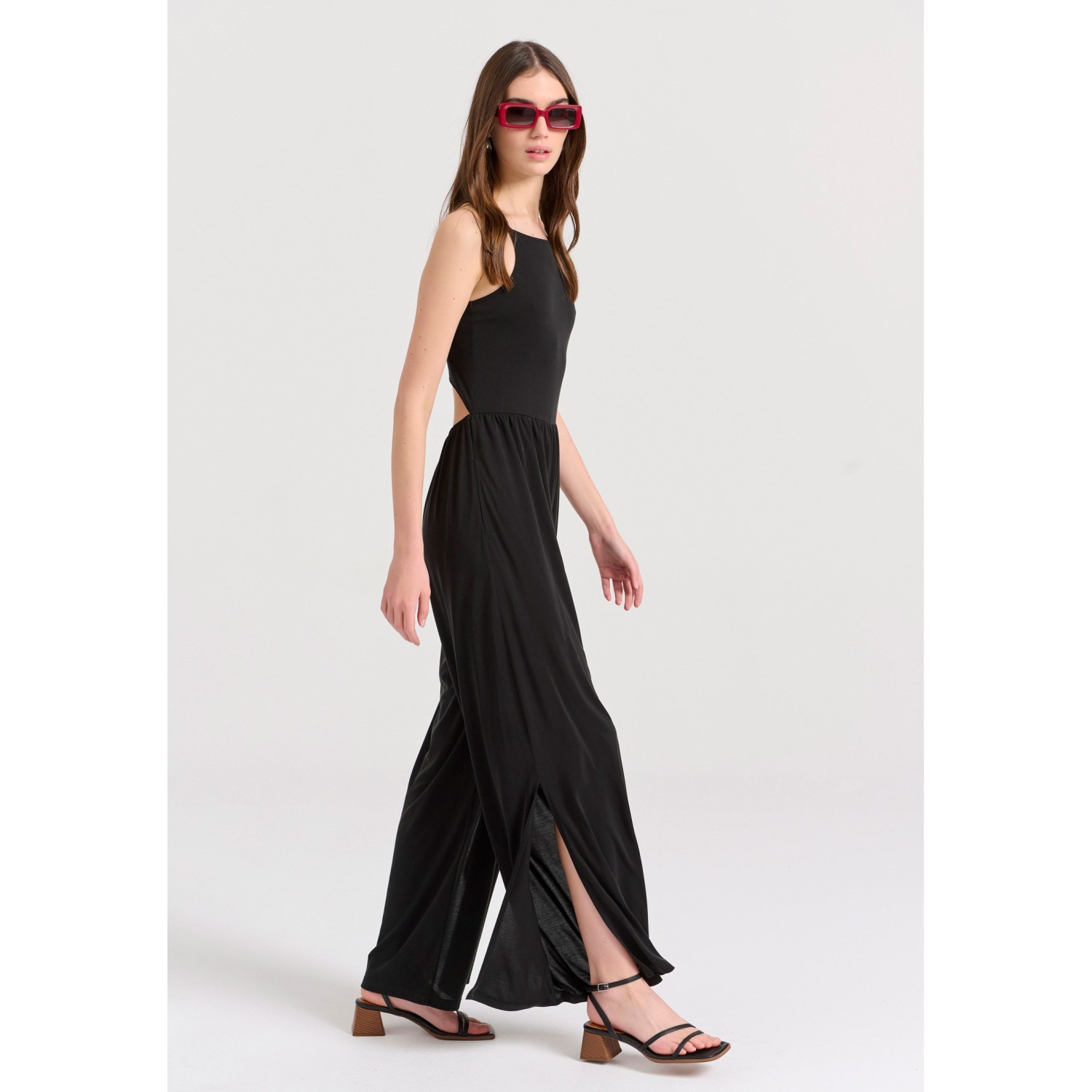Wide leg fit ολόσωμη φόρμα με πλαϊνά ανοίγματα