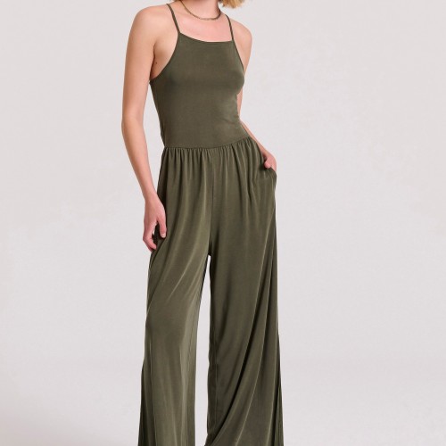 Wide leg fit ολόσωμη φόρμα με πλαϊνά ανοίγματα