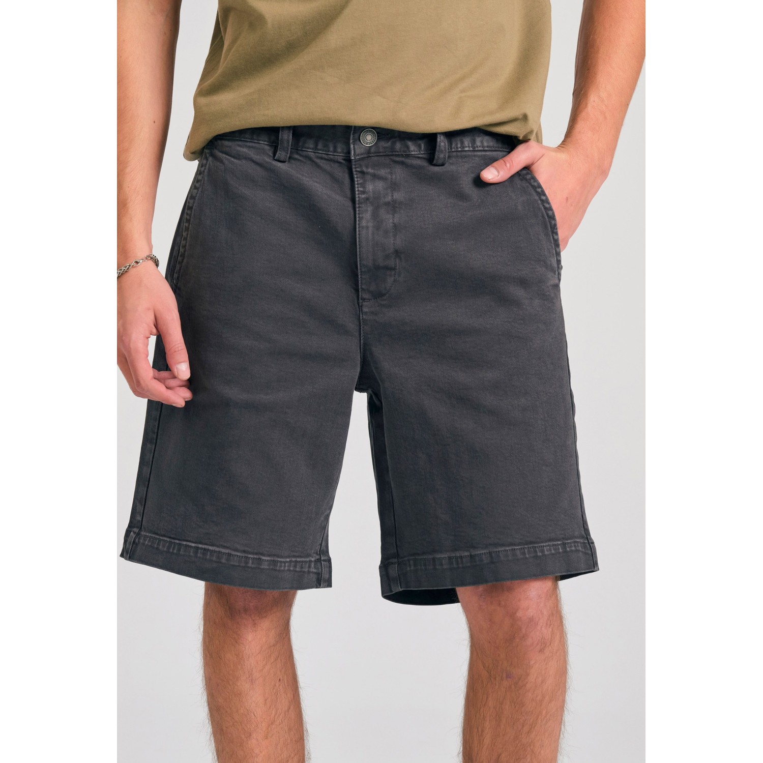 Ανδρική comfort fit garment dyed τζιν βερμούδα