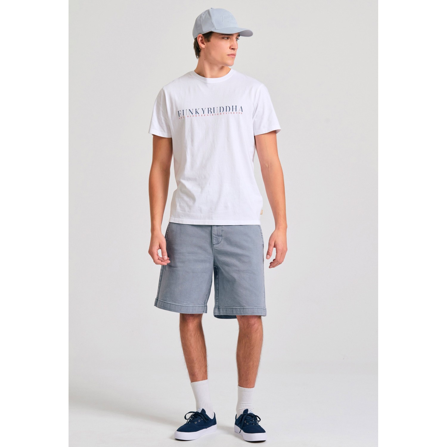 Ανδρική comfort fit garment dyed τζιν βερμούδα