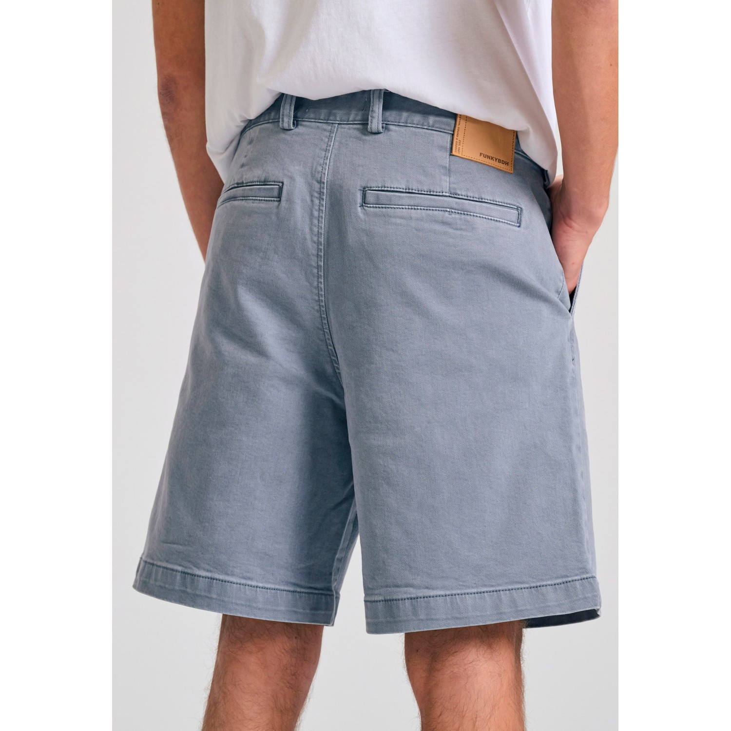 Ανδρική comfort fit garment dyed τζιν βερμούδα