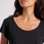 Βαμβακερό t-shirt με στρογγυλή λαιμόκοψη