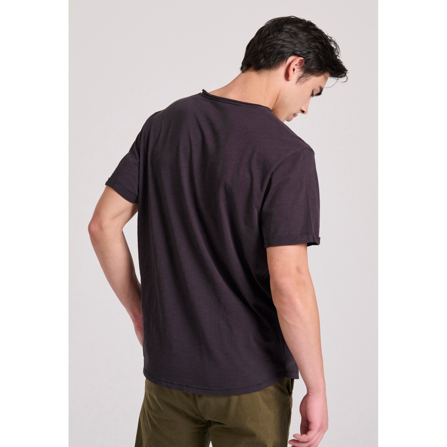 Βαμβακερό t-shirt με τσέπη στο στήθος