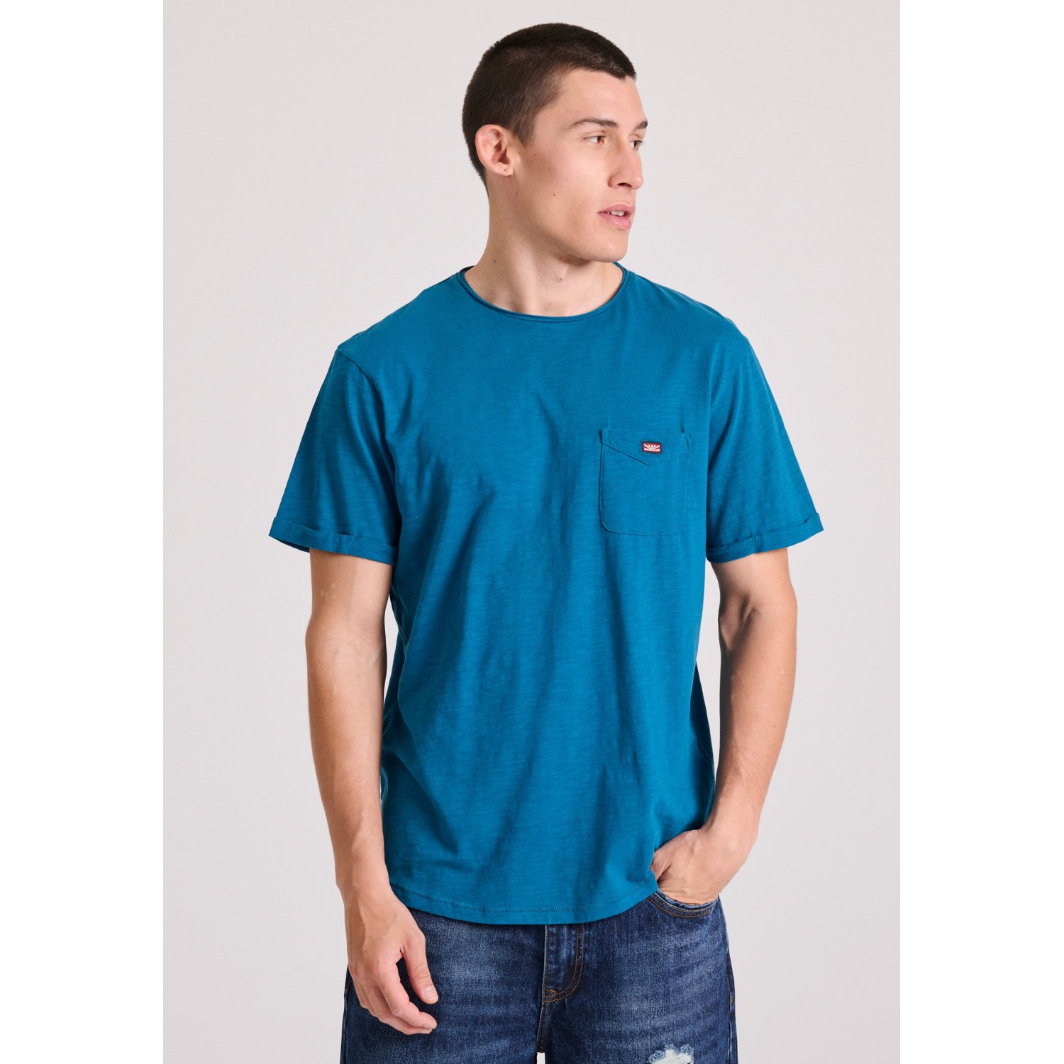 Βαμβακερό t-shirt με τσέπη στο στήθος