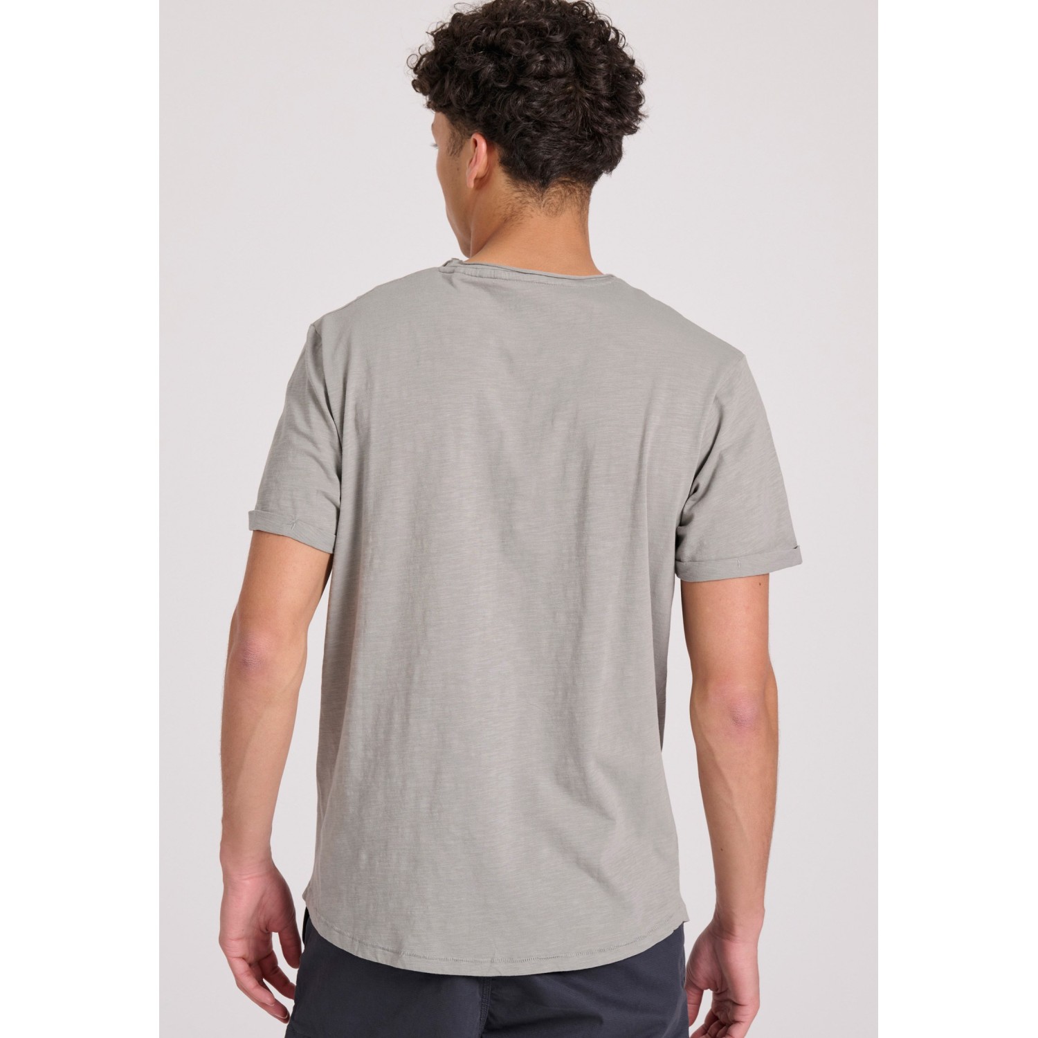 Βαμβακερό t-shirt με τσέπη στο στήθος