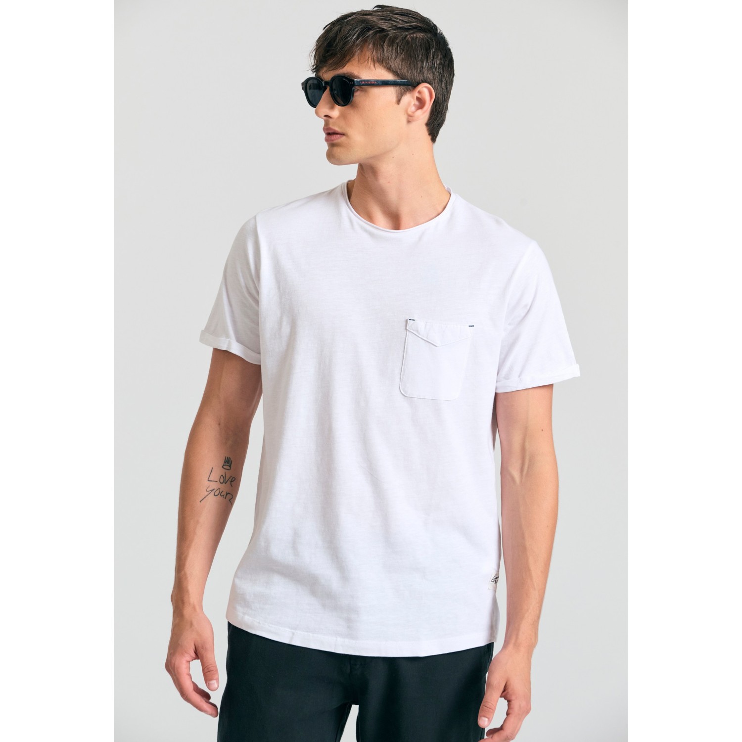 Βαμβακερό t-shirt με τσέπη στο στήθος Garage 55.