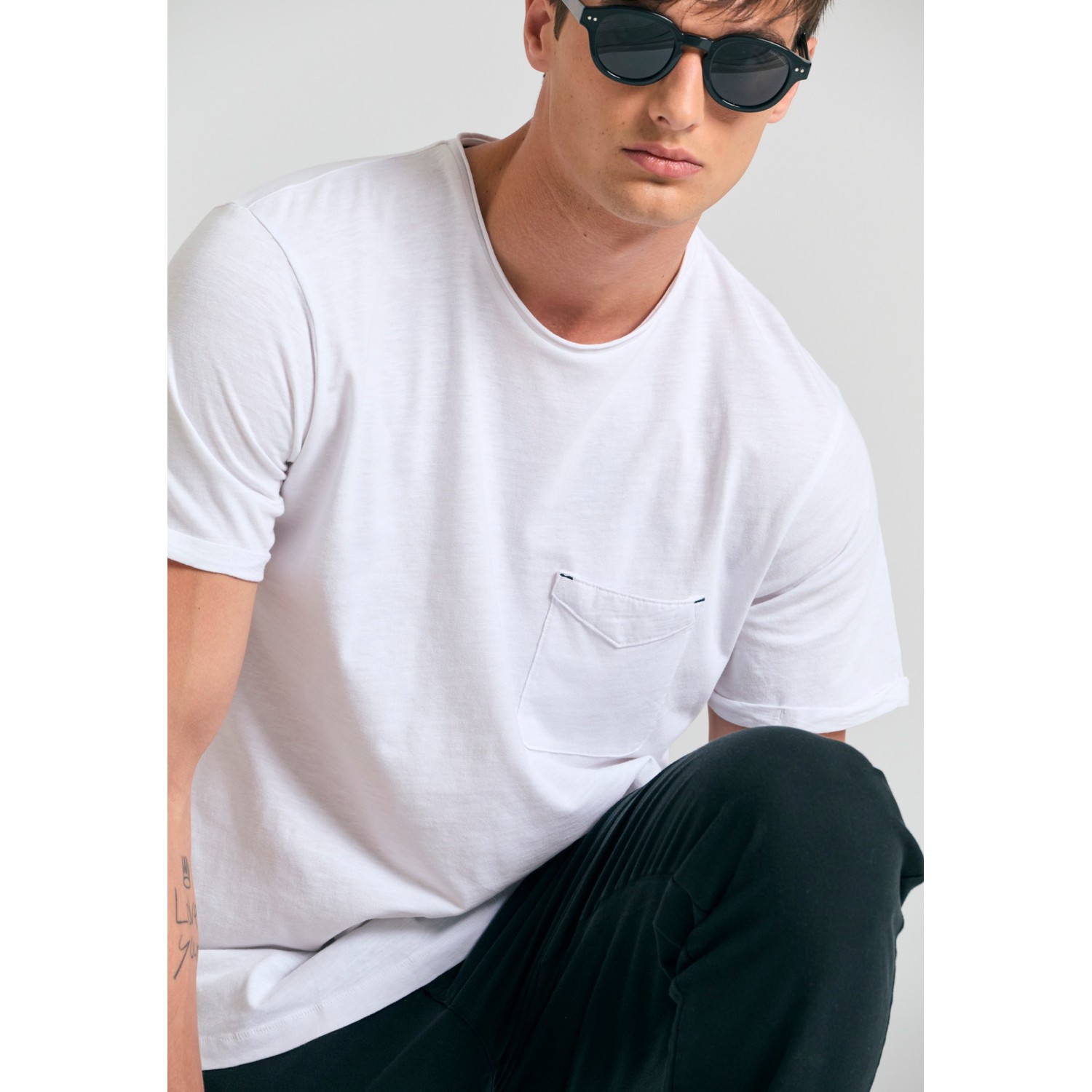 Βαμβακερό t-shirt με τσέπη στο στήθος Garage 55.