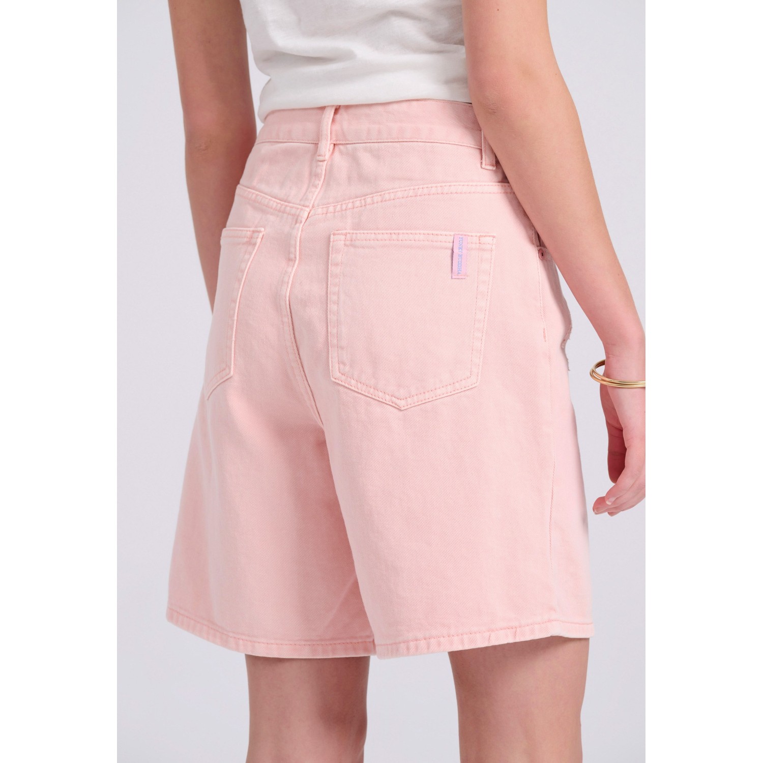 Γυναικεία loose fit garment dyed τζιν βερμούδα