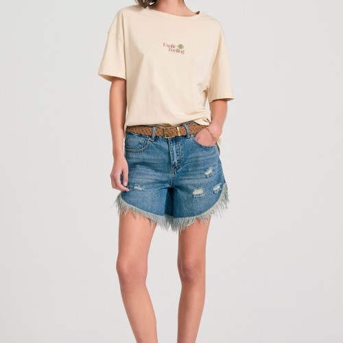 Γυναικείο loose fit t-shirt με exotic τύπωμα στην Γυναικείο loose fit t-shirt με exotic τύπωμα στην