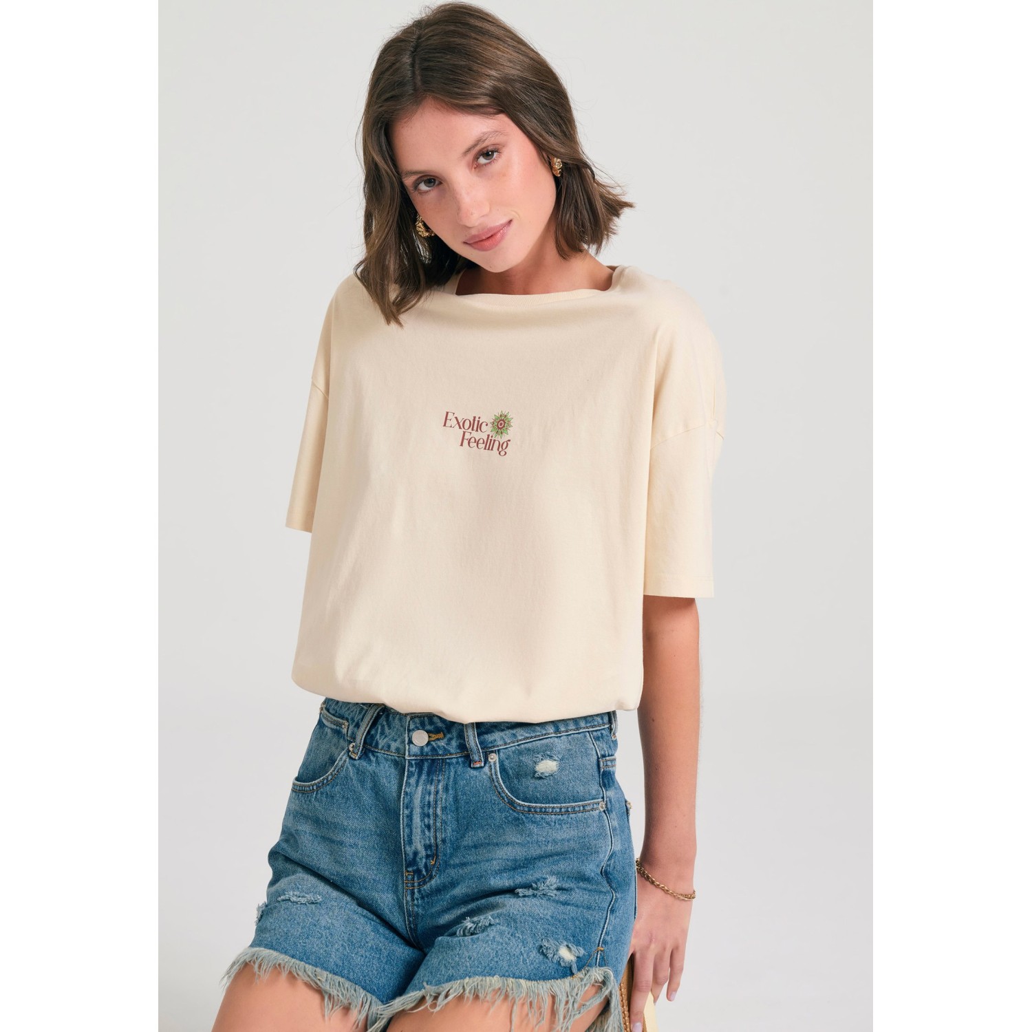 Γυναικείο loose fit t-shirt με exotic τύπωμα στην