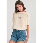 Γυναικείο loose fit t-shirt με exotic τύπωμα στην