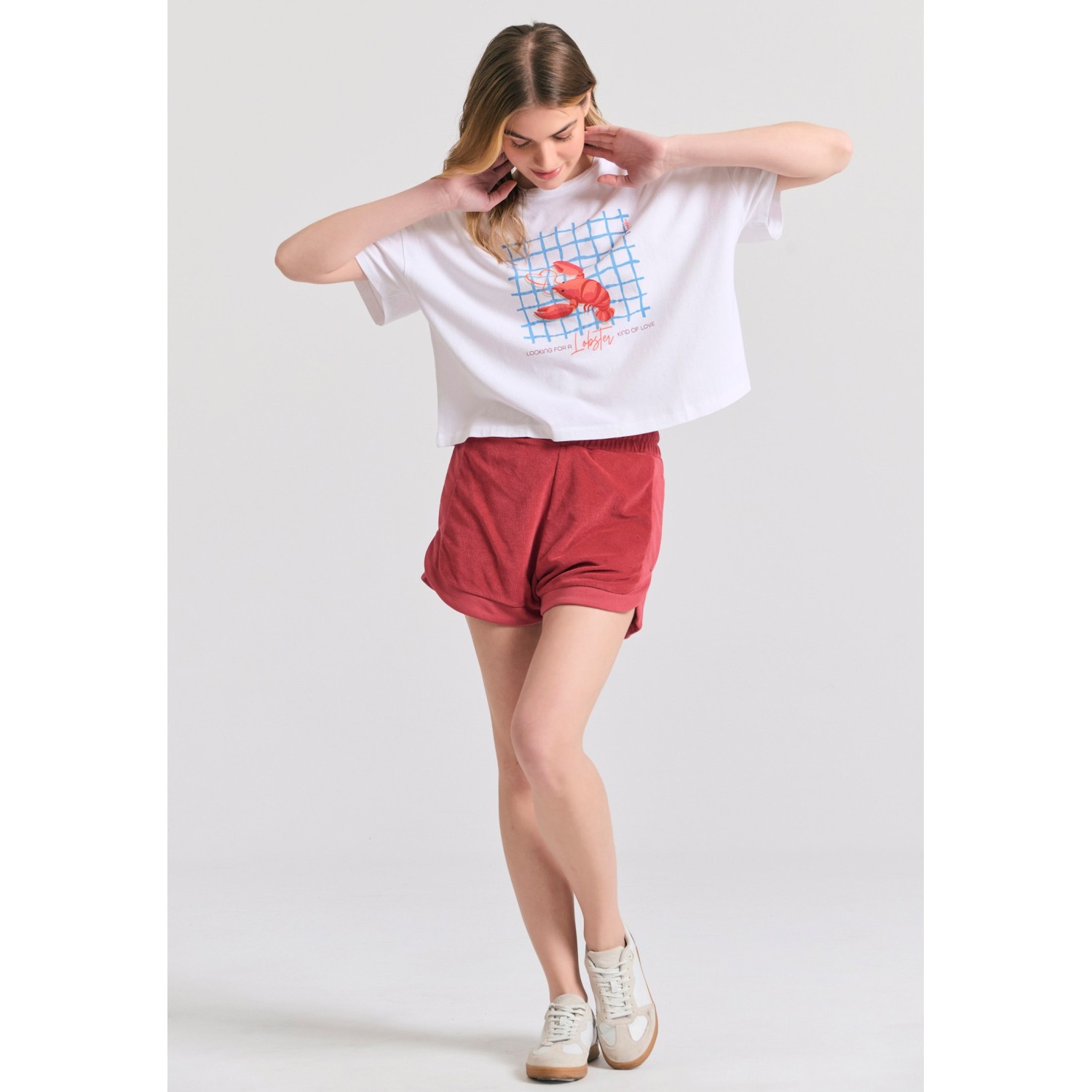 Γυναικείο loose fit t-shirt με frame τύπωμα