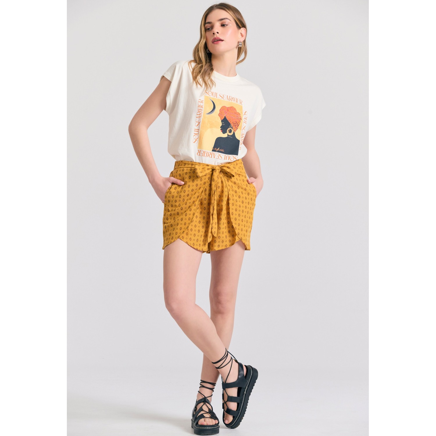 Γυναικείο organic cotton t-shirt με boho τύπωμα