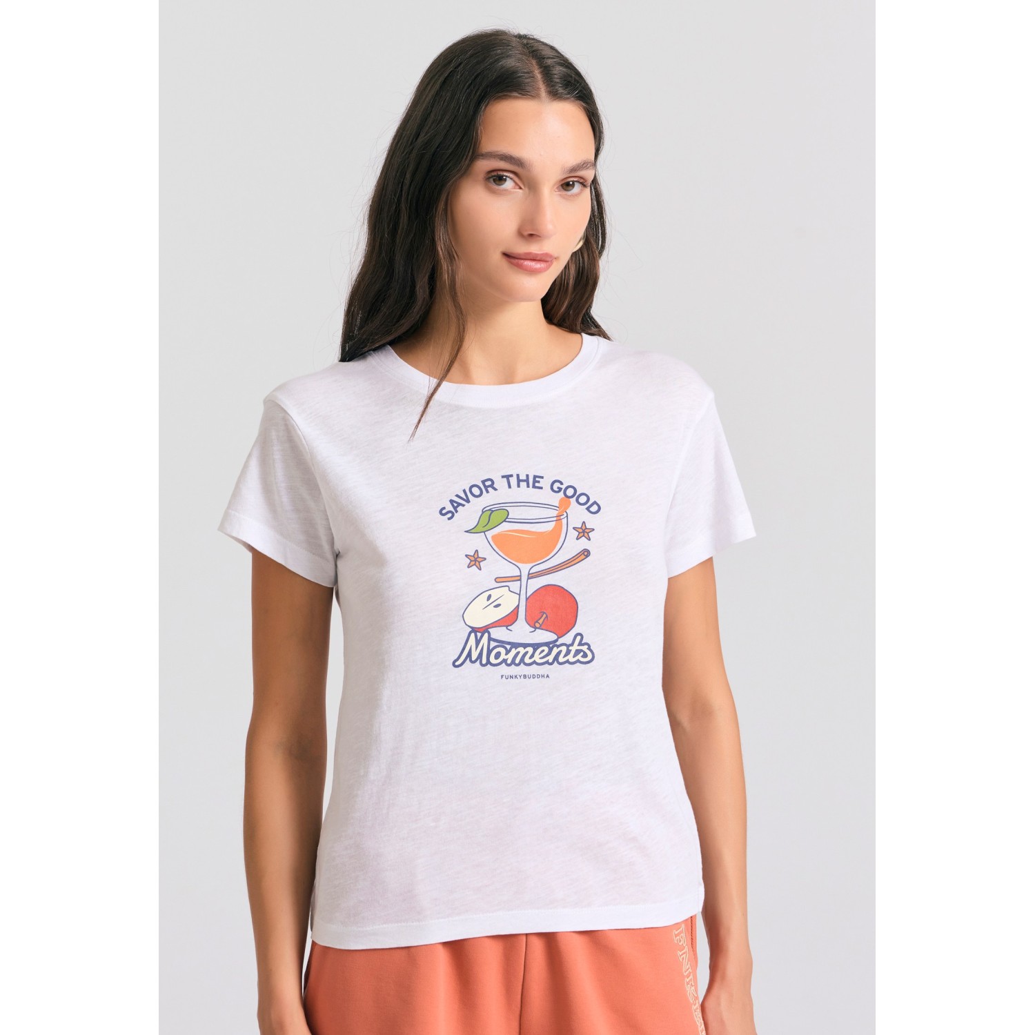 Γυναικείο t-shirt με graphic τύπωμα στο στήθος Γυναικείο t-shirt με graphic τύπωμα στο στήθος