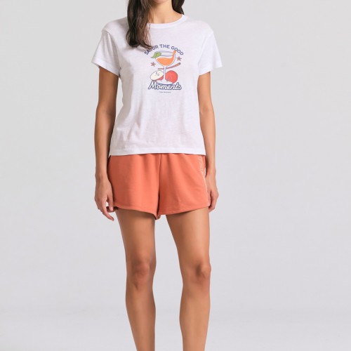 Γυναικείο t-shirt με graphic τύπωμα στο στήθος