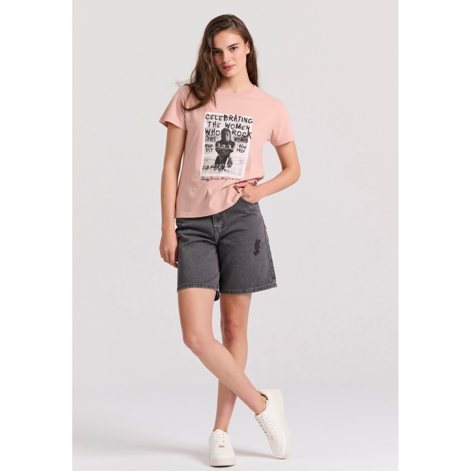 Γυναικείο t-shirt με photographic τύπωμα