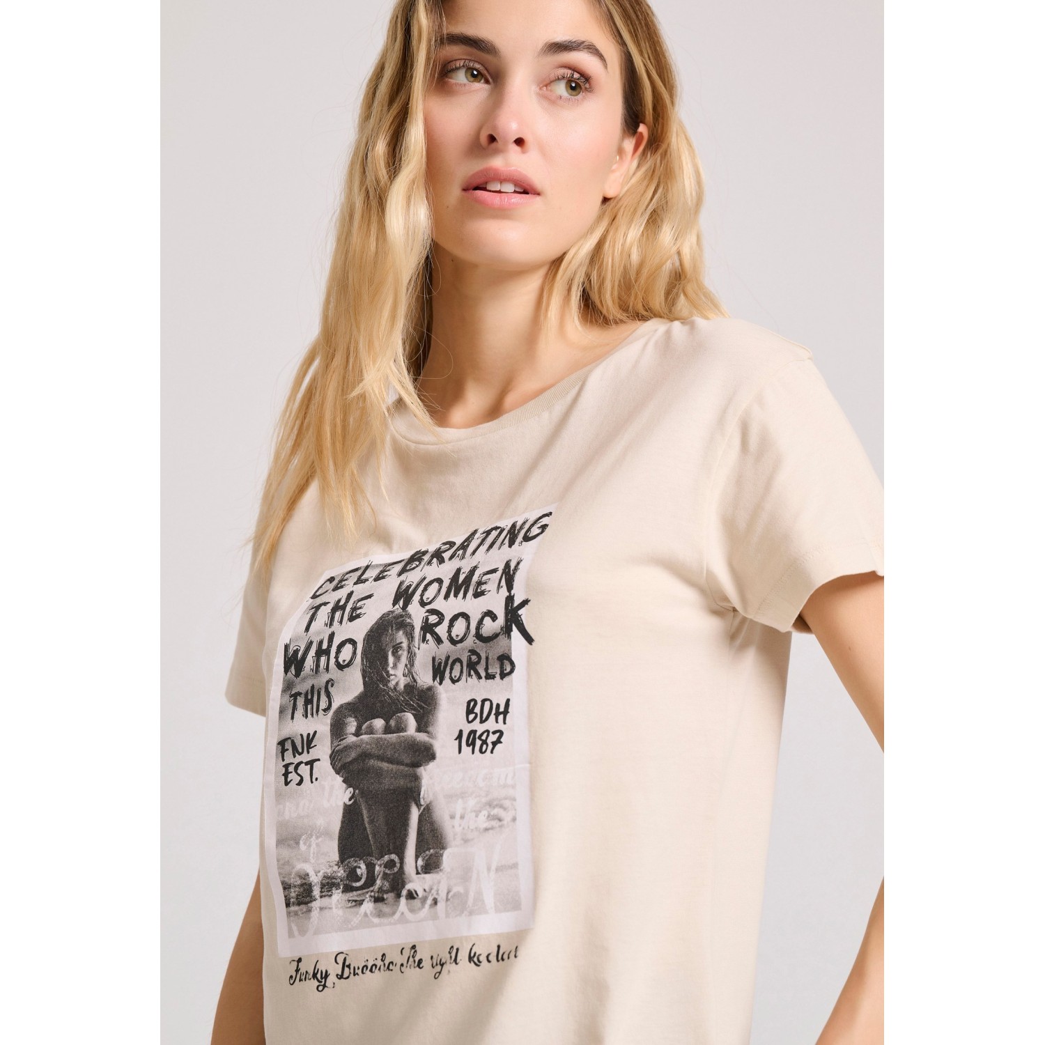 Γυναικείο t-shirt με photographic τύπωμα