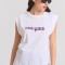 Γυναικείο t-shirt με text artwork τύπωμα στην πλάτ