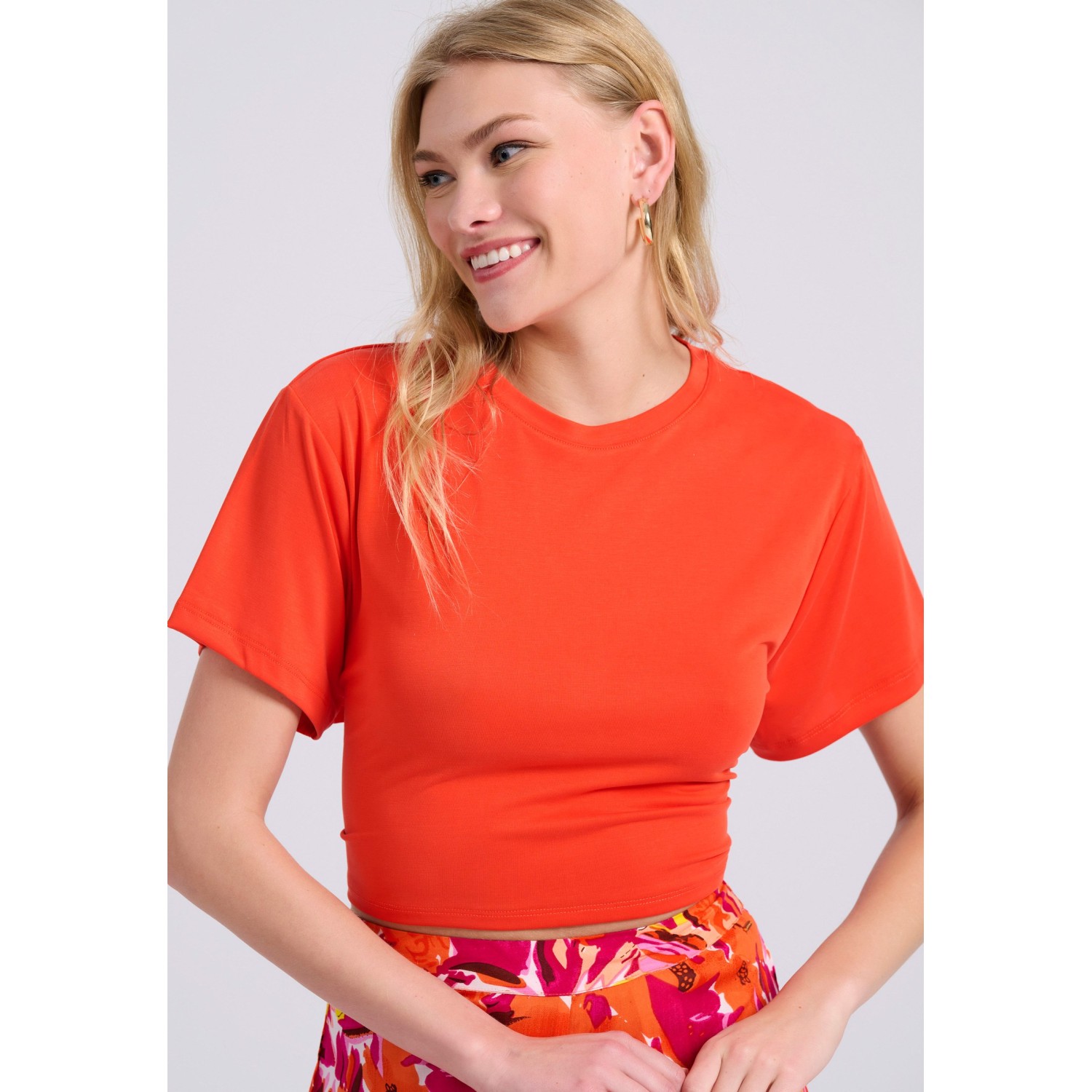 Γυναικείο t-shirt με δέσιμο στην πλάτη