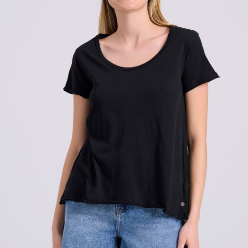 Γυναικείο t-shirt με στρογγυλή λαιμόκοψη - The ess Γυναικείο t-shirt με στρογγυλή λαιμόκοψη - The ess
