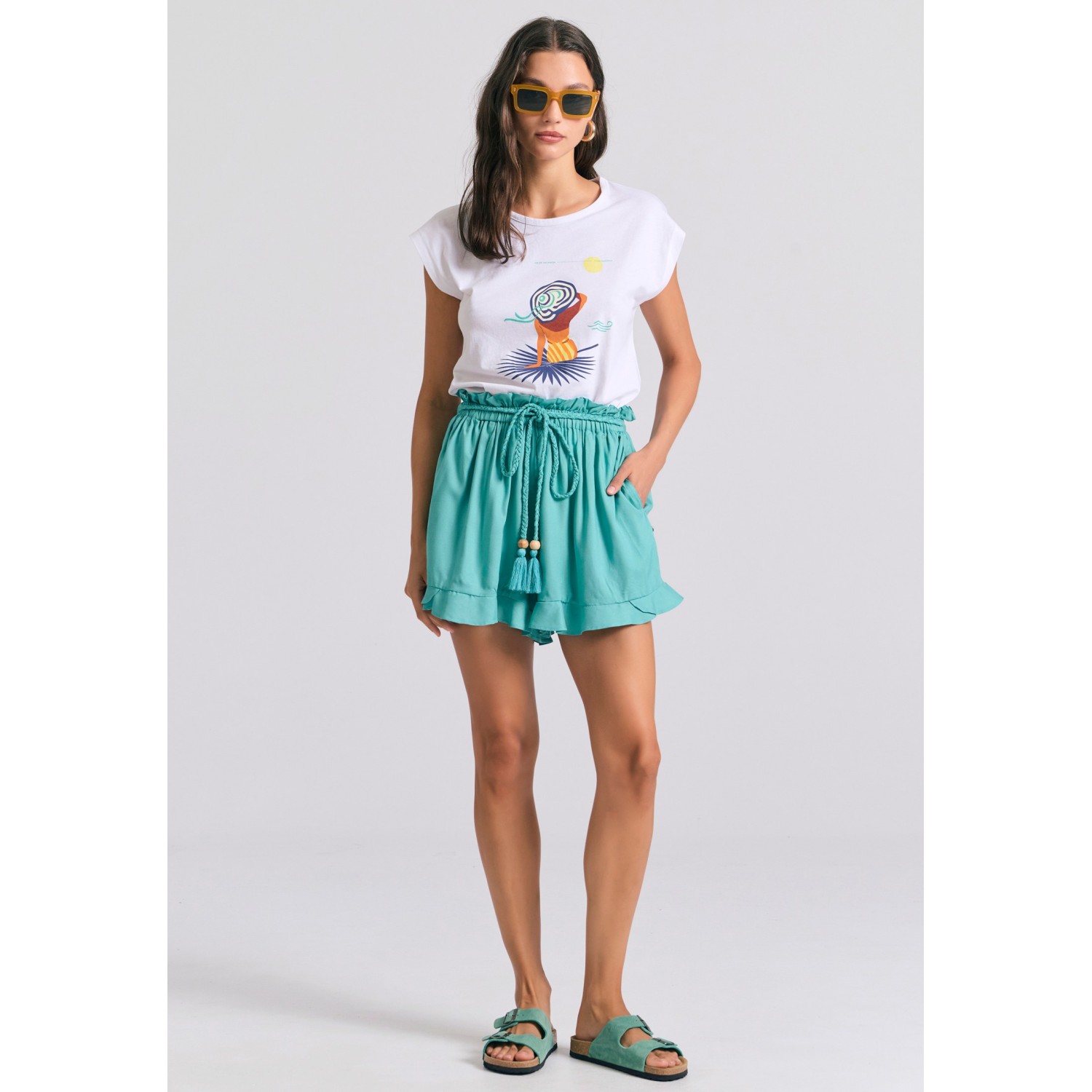 Γυναικείο t-shirt με τύπωμα και ανοιχτή πλάτη Γυναικείο t-shirt με τύπωμα και ανοιχτή πλάτη