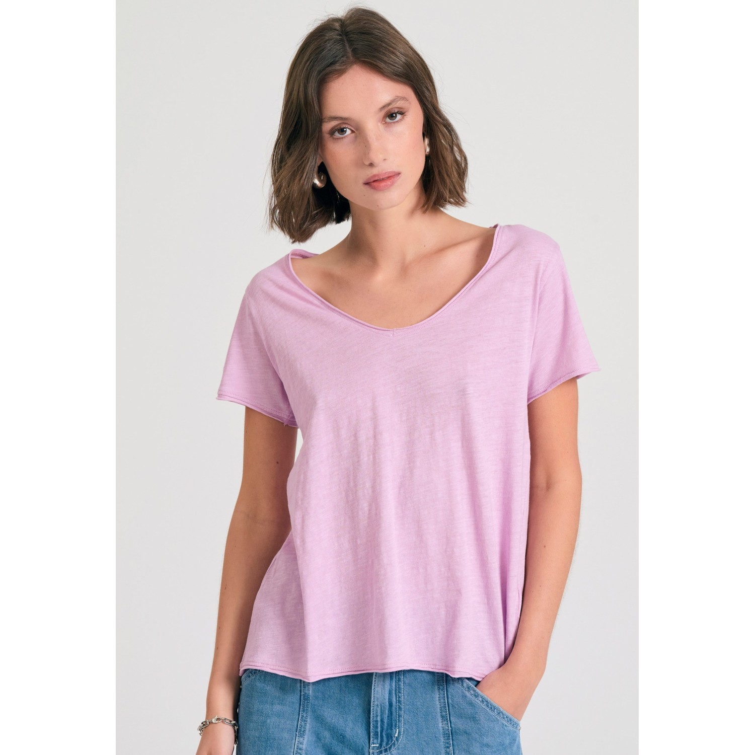 Γυναικείο V-neck t-shirt με raw edges - The essent