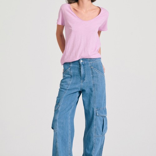 Γυναικείο V-neck t-shirt με raw edges - The essent Γυναικείο V-neck t-shirt με raw edges - The essent
