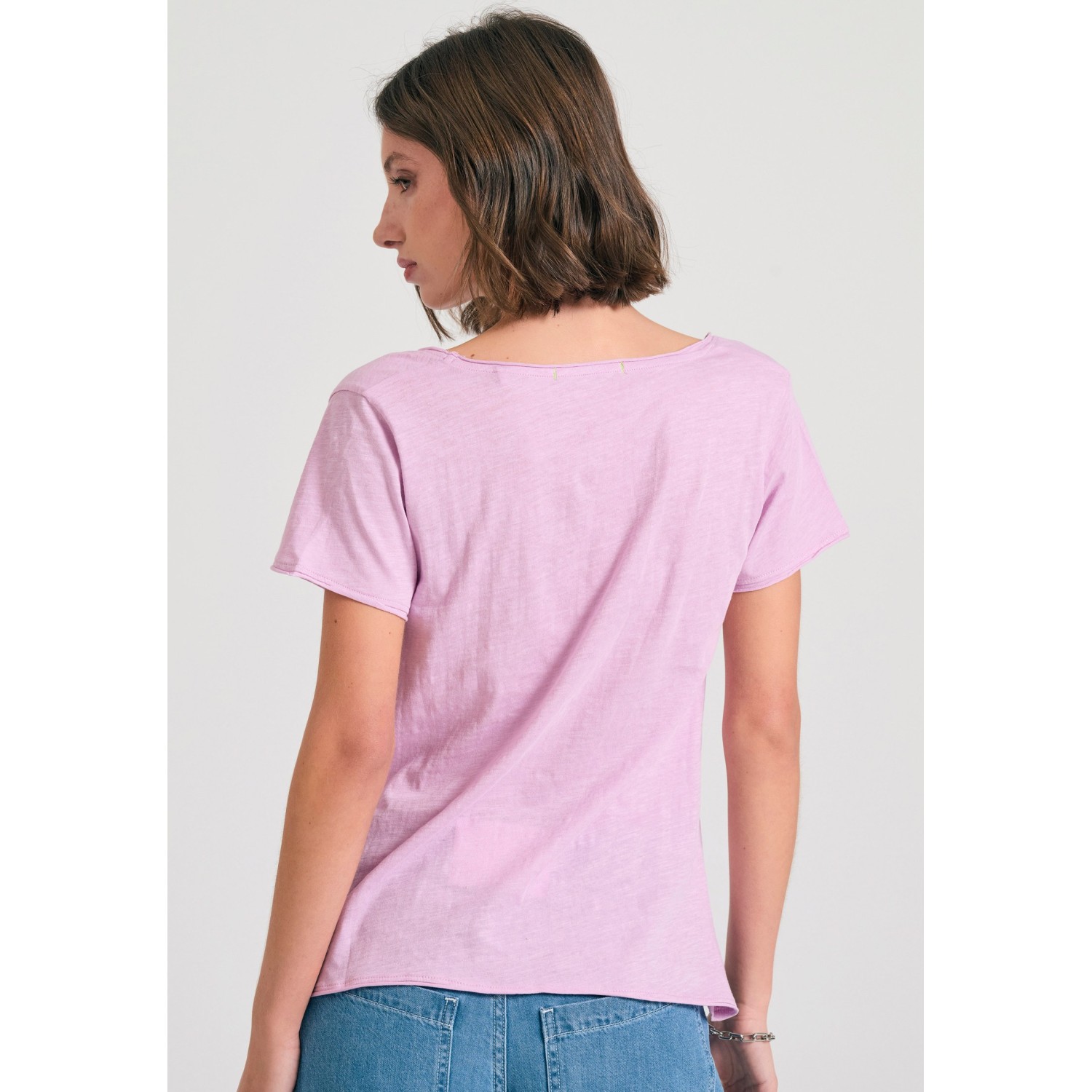 Γυναικείο V-neck t-shirt με raw edges - The essent