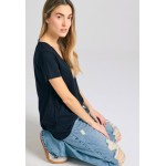Γυναικείο V-neck t-shirt με raw edges - The essent