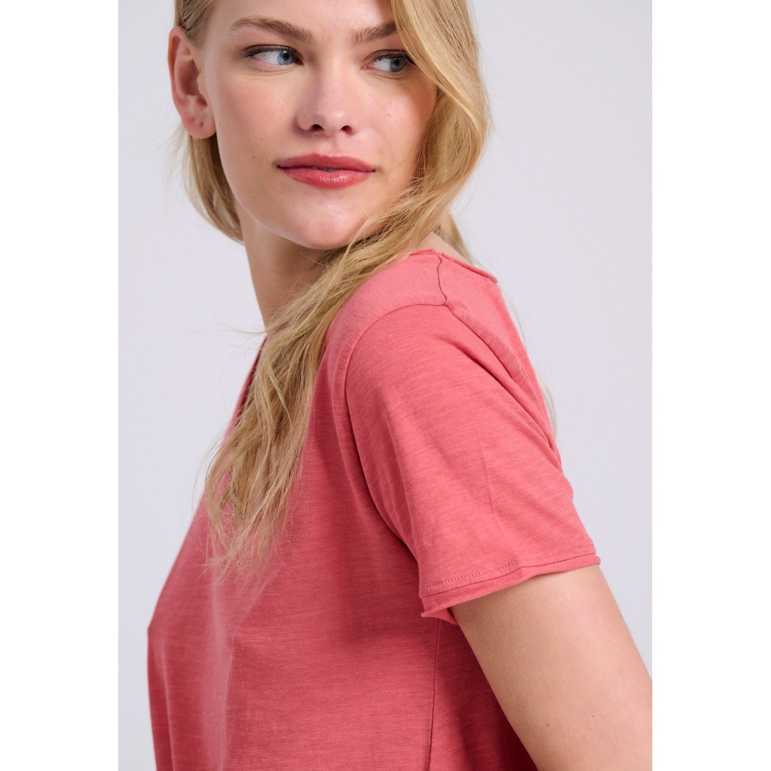 Γυναικείο V-neck μονόχρωμο t-shirt - The essential