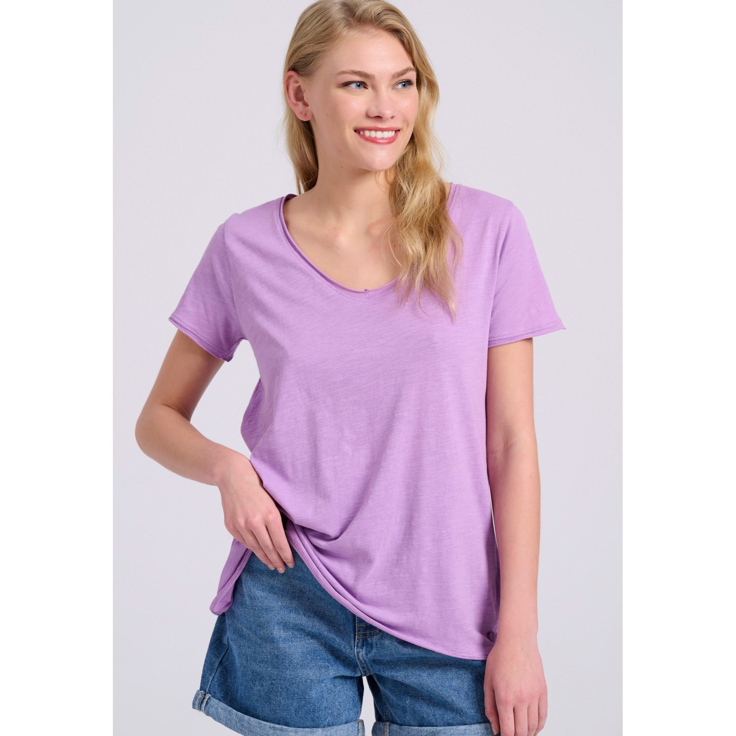 Γυναικείο V-neck μονόχρωμο t-shirt - The essential